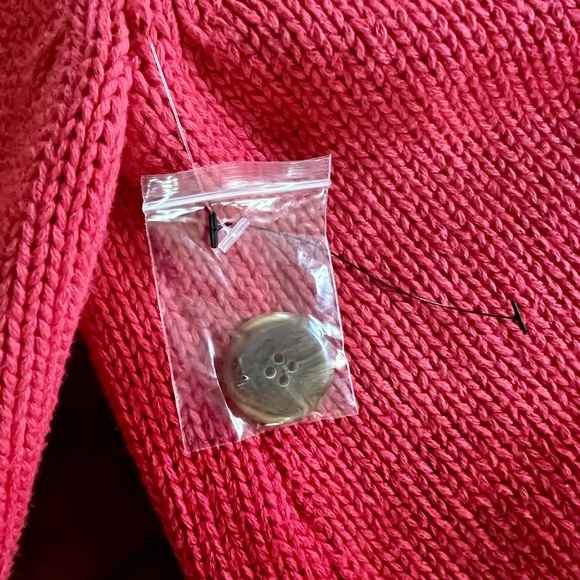 Buttoned, High Cowl Neck, Rib Knit, 3/4 Sleeves Short Sweater. - Picture 13 of 14